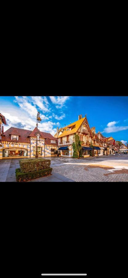 Gite Chalet Bleu Soleil Saint-Benoit-d'Hebertot ภายนอก รูปภาพ