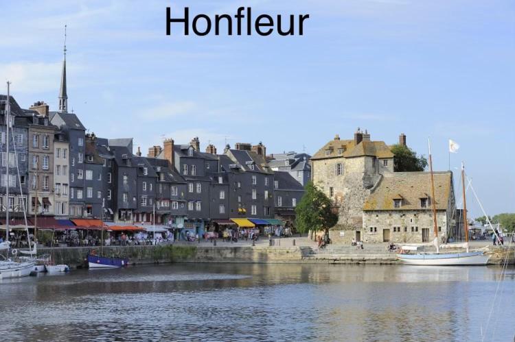 Gite Chalet Bleu Soleil Saint-Benoit-d'Hebertot ภายนอก รูปภาพ